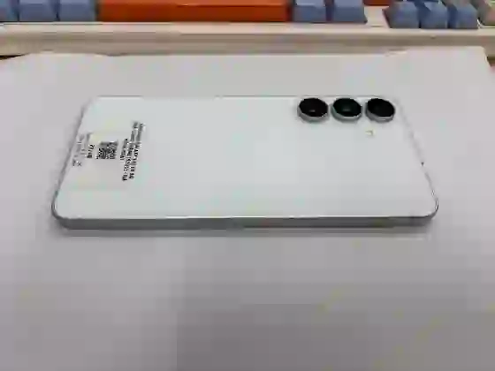 Samsung Galaxy S25 FE 5G 8GB 128GB - Đã kích hoạt - Trắng - *********990980 - 5