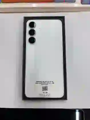 Samsung Galaxy S25 FE 5G 8GB 128GB - Đã kích hoạt - Trắng - *********990980 - 3