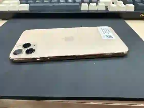 iPhone 11 Pro Max 64GB cũ trầy xước - *********296233 - 6