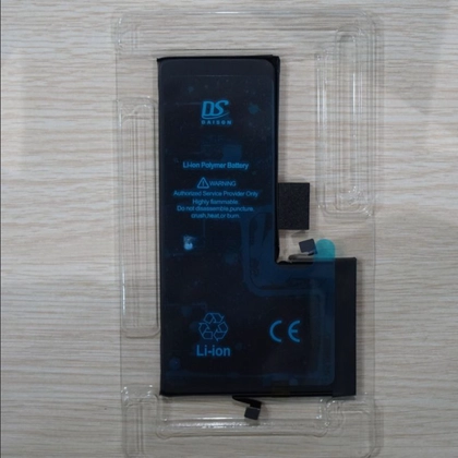 pin iPhone 12 chính hãng Daison 8