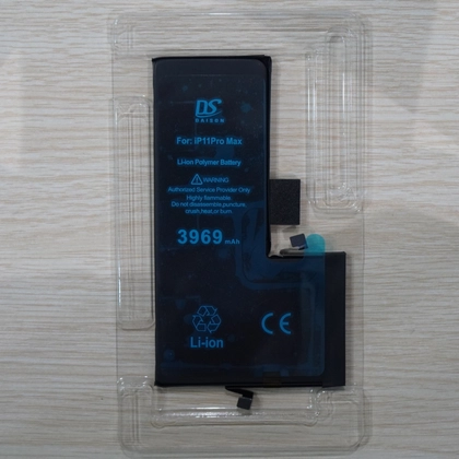 pin iPhone 11 Pro Max chính hãng Daison 5