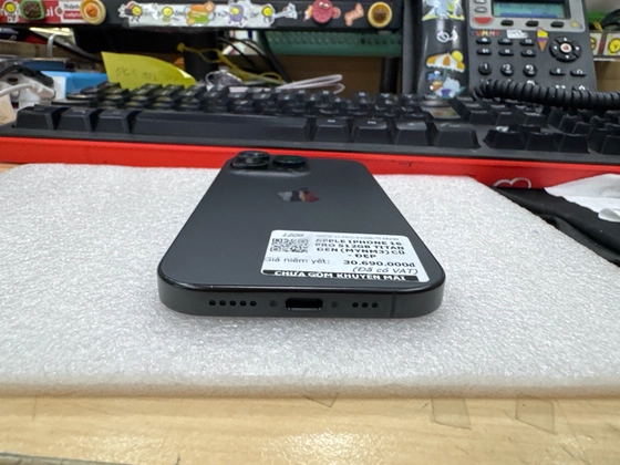 iPhone 16 Pro 512GB - Cũ đẹp - Titan Đen - 7GM661 - 7