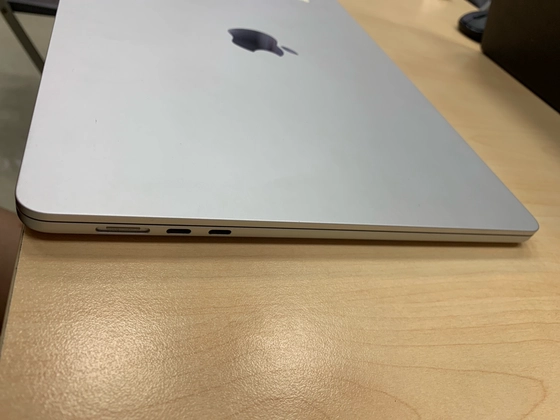 Macbook Air M3 15 inch 8CPU 10GPU 16GB 512GB 2024 - Cũ trầy xước - Bạc - K4JTV5 - 6