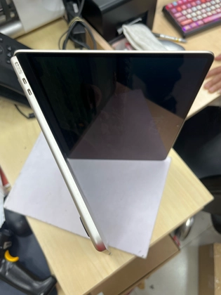 Macbook Air M2 13 inch 8GB 256GB 2022 - Cũ trầy xước - Trắng vàng - YTJP7M - 7