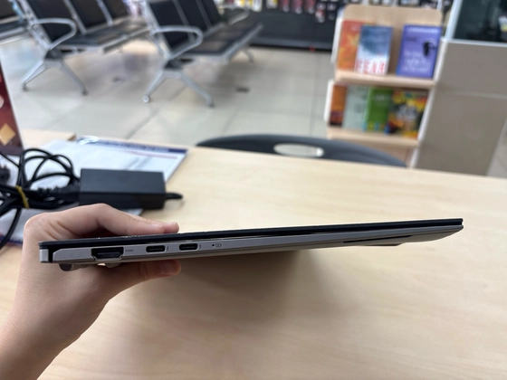 Asus Zenbook S 13 OLED UX5304VA-XS76T - Cũ xước cấn - Xám - 02213B - 7