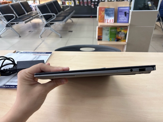 Asus Zenbook S 13 OLED UX5304VA-XS76T - Cũ xước cấn - Xám - 02213B - 6