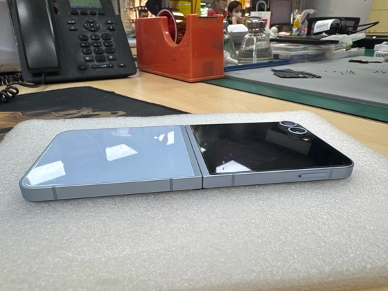 Samsung Galaxy Z Flip6 5G 256GB - Cũ đẹp - Xanh Dương - 299289 - 5