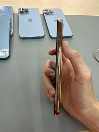 iPhone 11 Pro 256GB cũ trầy xước - C3N6XV - 4