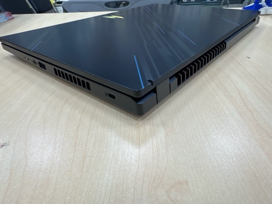 Laptop Gaming Acer Nitro V 15 PROPANEL ANV15-51-73BT - Đã kích hoạt - Đen - 5B7600 - 6