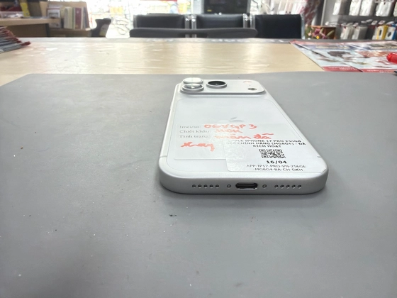 iPhone 17 Pro 256GB VN/A - Đã kích hoạt - Bạc - 06VGP3 - 7