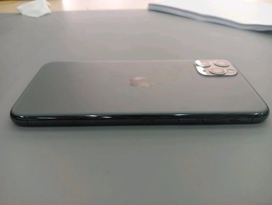 iPhone 11 Pro Max 64GB cũ trầy xước - E3N70W - 5