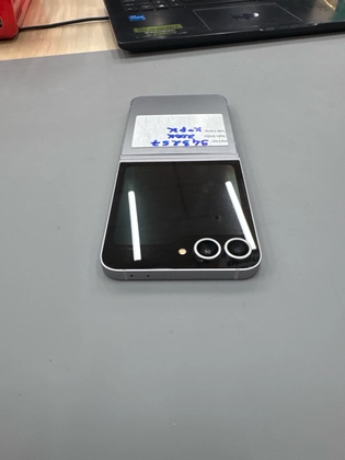 Samsung Galaxy Z Flip6 5G 256GB - Cũ trầy xước - Xám - 943257 - 6