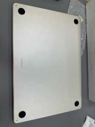 Macbook Air M2 15 inch 8CPU 10GPU 8GB 256GB 2023 - Trắng Vàng - Cũ trầy xước - QW4YFP - 4