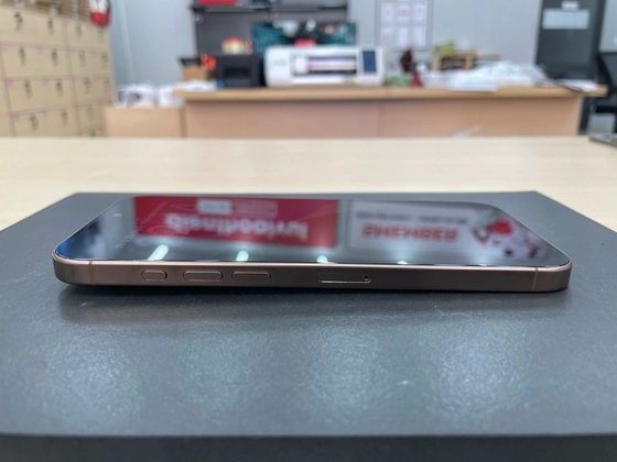 iPhone 16 Pro Max 256GB - Cũ xước cấn - Titan vàng - 24VX1T - 4