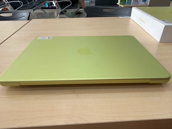 MacBook Neo 13 inch A18 Pro 6CPU 5GPU 8GB 256GB 2026 - Đã kích hoạt - Vàng - HWJ4JV - 9