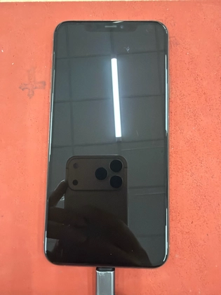 iPhone 11 Pro Max 256GB cũ xước cấn - NLN70K - 2