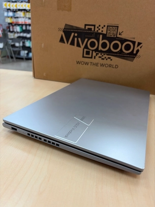 Laptop ASUS Vivobook 15 X1502VA-BQ886W - Cũ trầy xước - Bạc - 320240 - 7