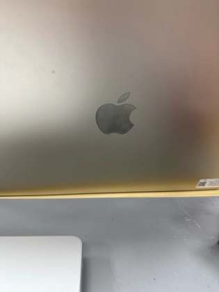 Macbook Air M1 13 inch 8GB 512GB 2020 - Cũ xước cấn - Vàng - YLQ6LD - 6
