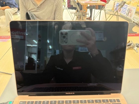 APPLE MACBOOK AIR M1 256GB 2020 VÀNG (MGND3) CŨ - TRẦY XƯỚC - 2QQ6LC - 1