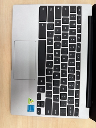 Laptop Samsung Galaxy Chromebook Go 4GB 32GB - Đã kích hoạt - Bạc - A0002A - 3
