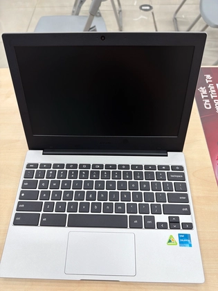 Laptop Samsung Galaxy Chromebook Go 4GB 32GB - Đã kích hoạt - Bạc - A0002A - 2