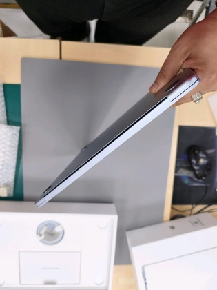 MacBook Air 13 M5 16GB 512GB 2026 - Đã kích hoạt - Xanh - 7M7RQD - 8