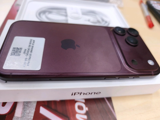 iPhone 18 Pro Max 256GB - Đã kích hoạt - đỏ burgundy - M6D6W0 - 6