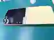 Samsung Galaxy Z Flip6 5G 256GB - Cũ trầy xước - Vàng - ***********101601 - 6